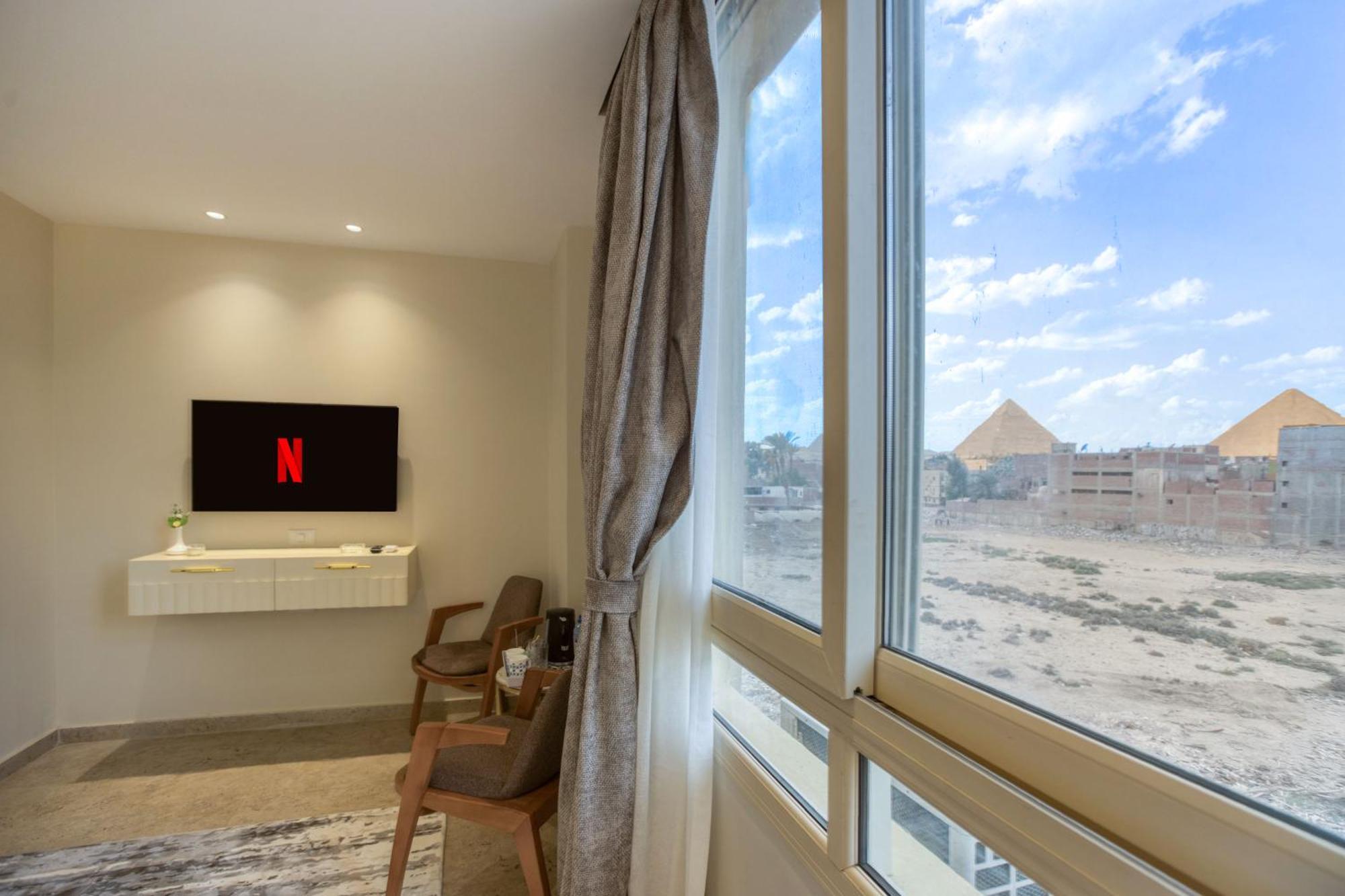 Pyramids Plateau Hotel Kafrat al Jabal Luaran gambar